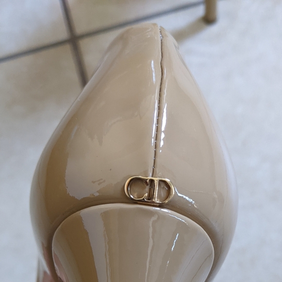 CHRISTIAN DIOR Patent Leather Pumps Size 37.5 Authentic CD Shoes - Picture 4 of 16